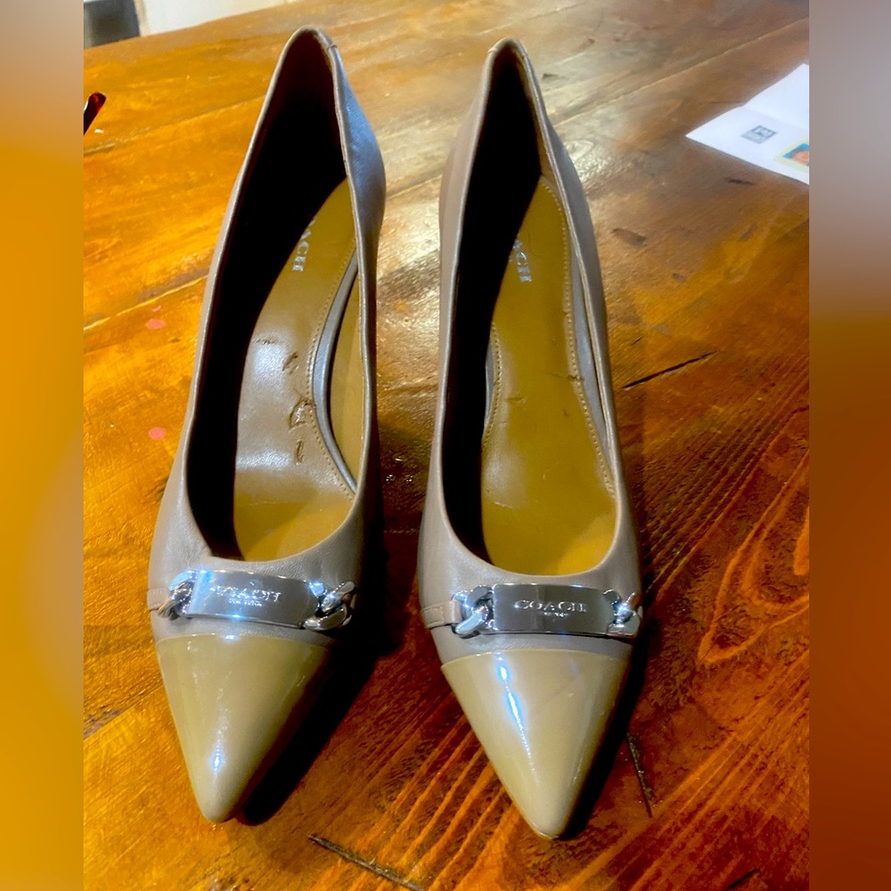 Coach Beige Patent Leather Heels Size 9.5